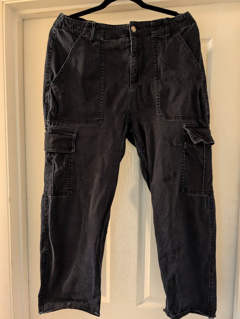 Hollister Ultra High-Rise Black Faded Denim Cargo Pants Large